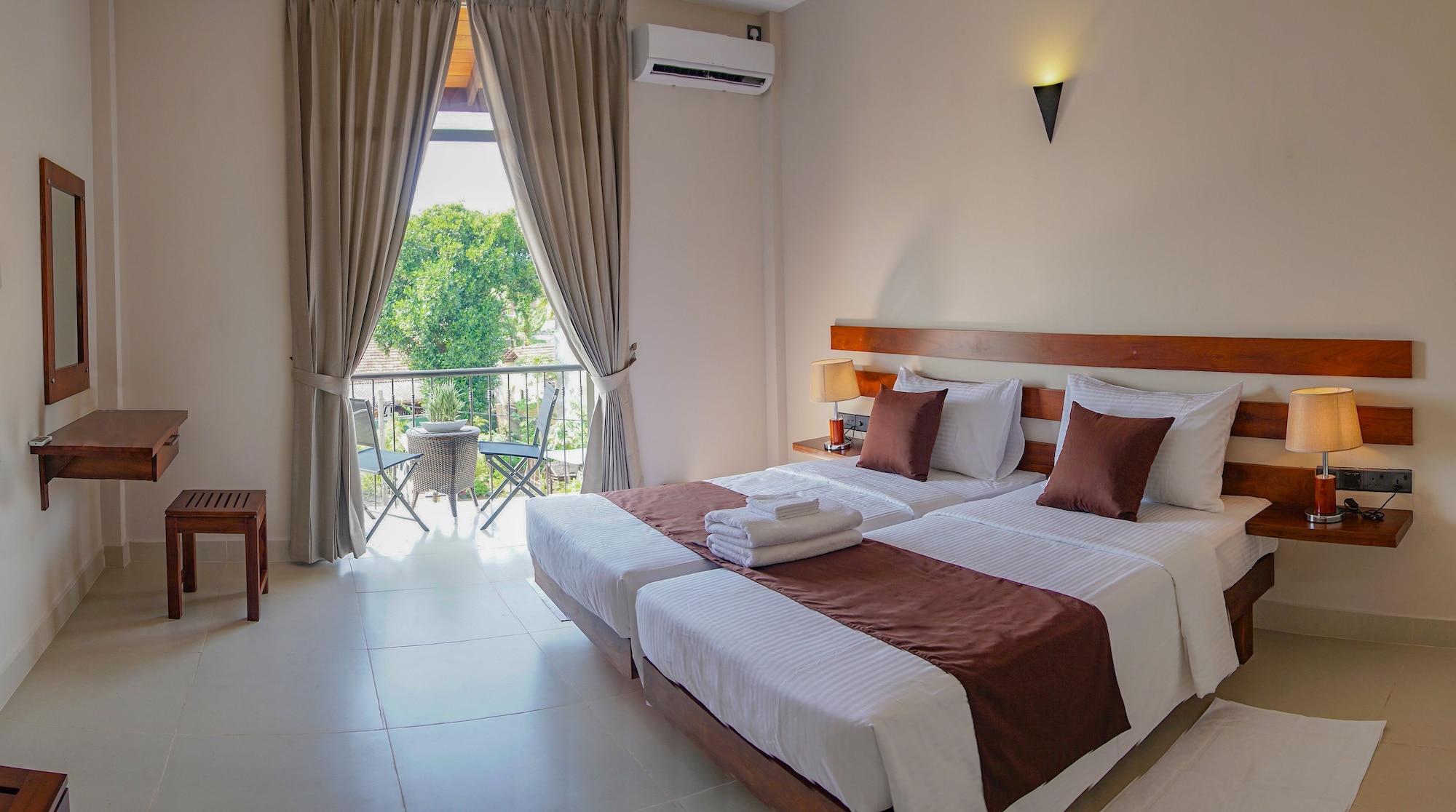 Hive 68 - Hotel And Resorts Negombo Bagian luar foto