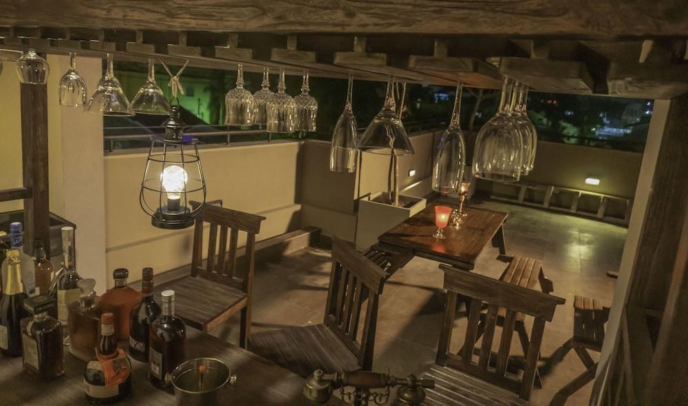 Hive 68 - Hotel And Resorts Negombo Bagian luar foto