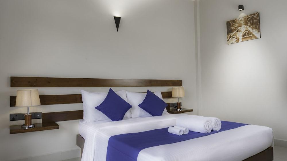 Hive 68 - Hotel And Resorts Negombo Bagian luar foto