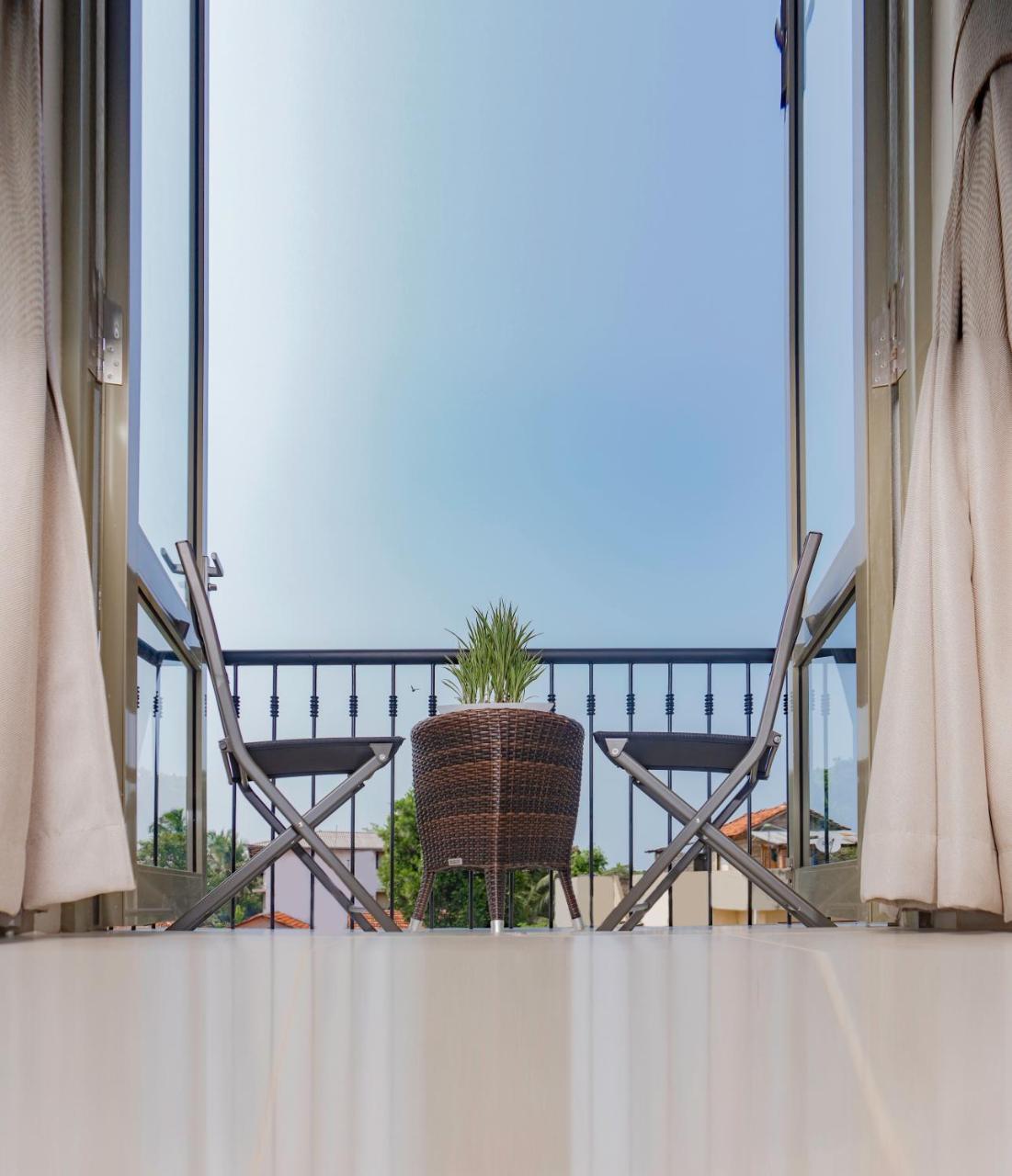 Hive 68 - Hotel And Resorts Negombo Bagian luar foto