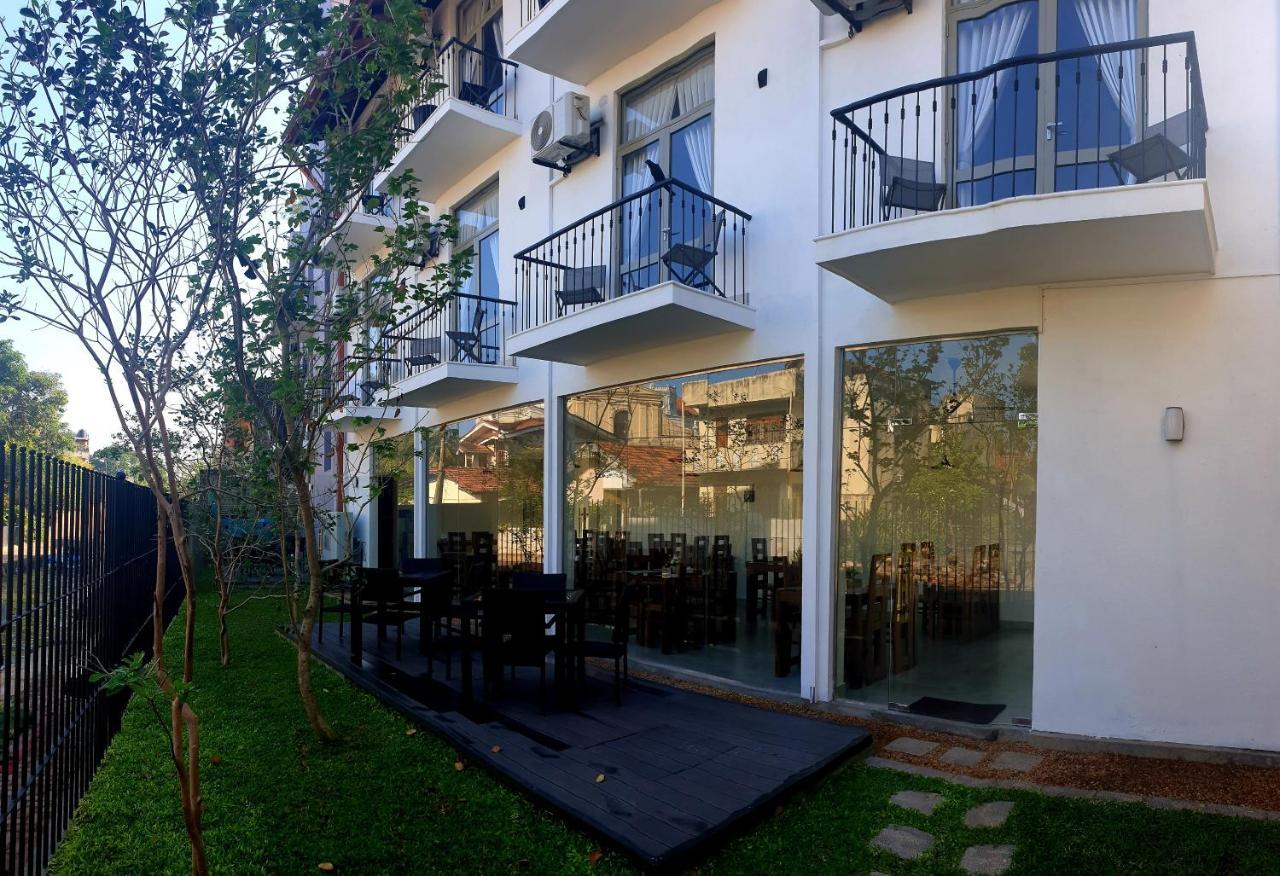 Hive 68 - Hotel And Resorts Negombo Bagian luar foto
