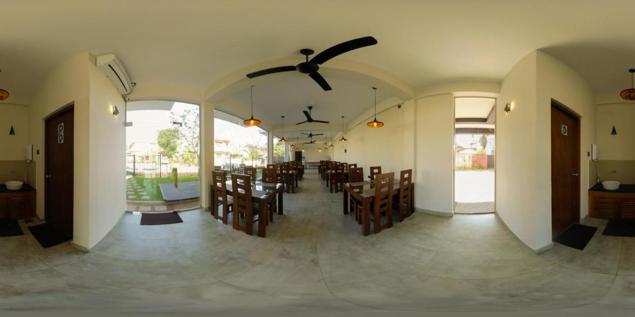 Hive 68 - Hotel And Resorts Negombo Bagian luar foto