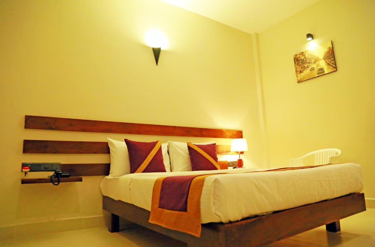 Hive 68 - Hotel And Resorts Negombo Bagian luar foto
