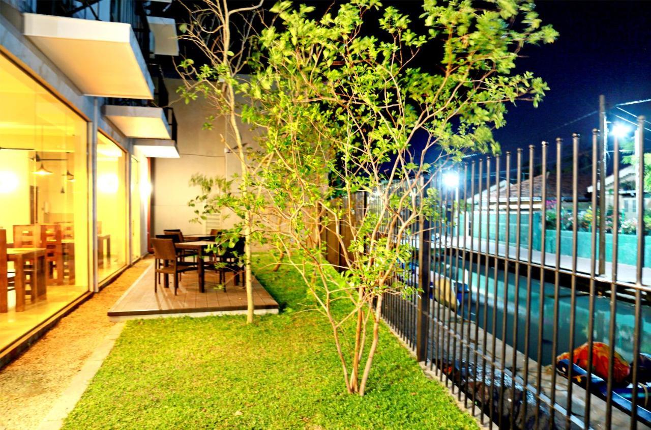 Hive 68 - Hotel And Resorts Negombo Bagian luar foto