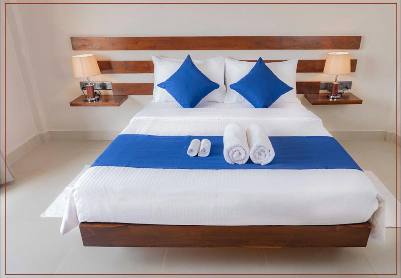 Hive 68 - Hotel And Resorts Negombo Bagian luar foto