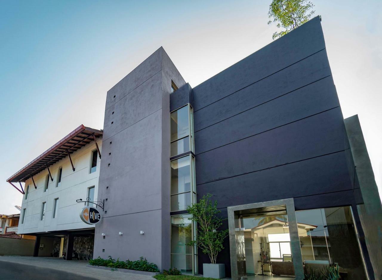 Hive 68 - Hotel And Resorts Negombo Bagian luar foto