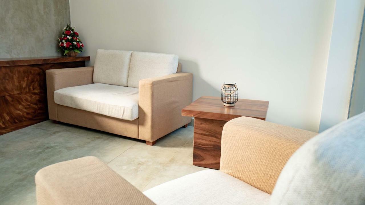 Hive 68 - Hotel And Resorts Negombo Bagian luar foto